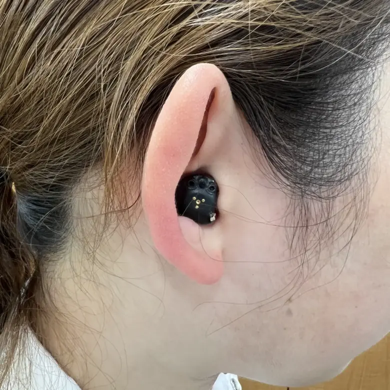 耳あな型補聴器スターキー エッジ AI ITC-R【starkey Edge AI ITC-R】装着